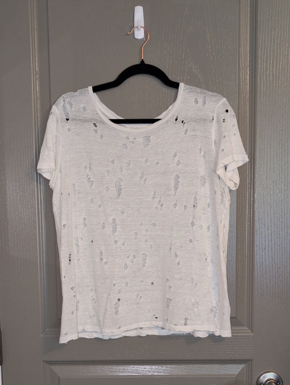 Forever 21 White Distressed Short Sleeve Tee